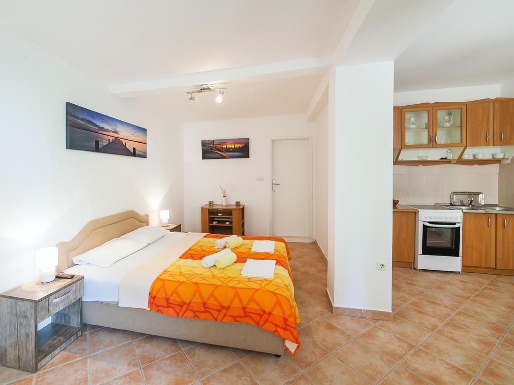 Apartment Midzor