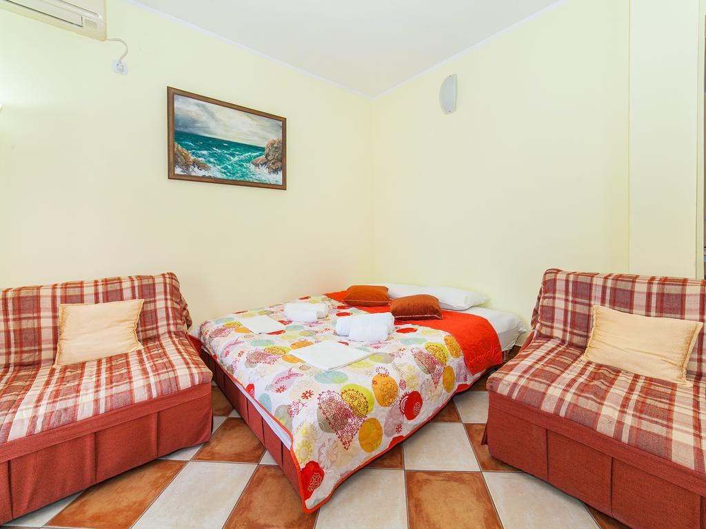 Midzor Apartment